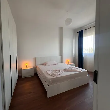 Casa Dajti - Quiet Mountain View, Fast Wi-fi Apartment Tirana