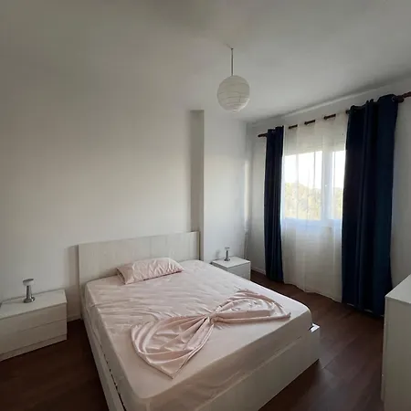 Apartment Casa Dajti - Quiet Mountain View, Fast Wi-fi Tirana
