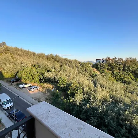 Casa Dajti - Quiet Mountain View, Fast Wi-fi Apartament Tirana
